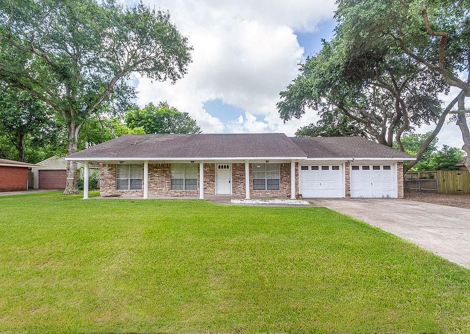 1st image of 8111 Dellanera Dr