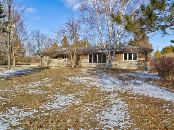 405 Grant Rd, Carney, MI 49812
