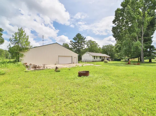 49383 Lake Ave, McGregor, MN 55760