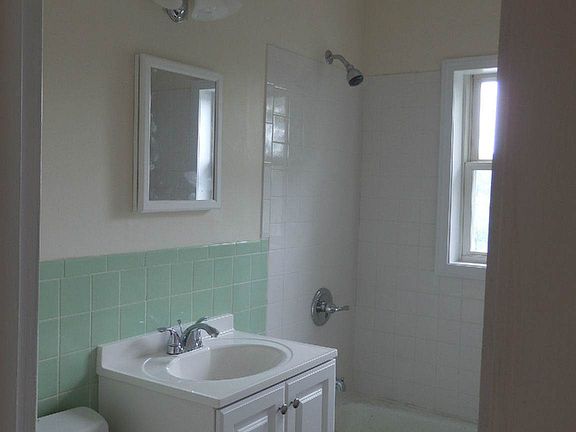 Bathroom with Tub