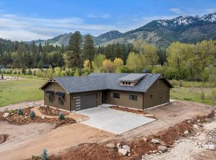49 Singing Spgs, Garden Valley, ID 83622