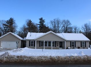 1006 Mason St, Morrisonville, NY 12962