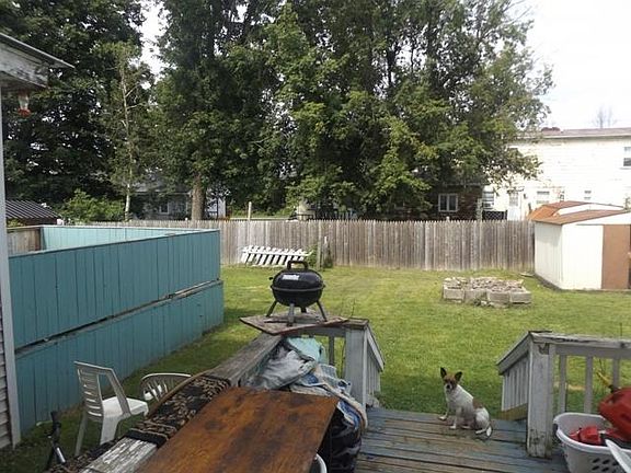 4th image of 225 Barnhart Rd
