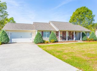 1776 N Boyd Dr, Rocky Face, GA 30740