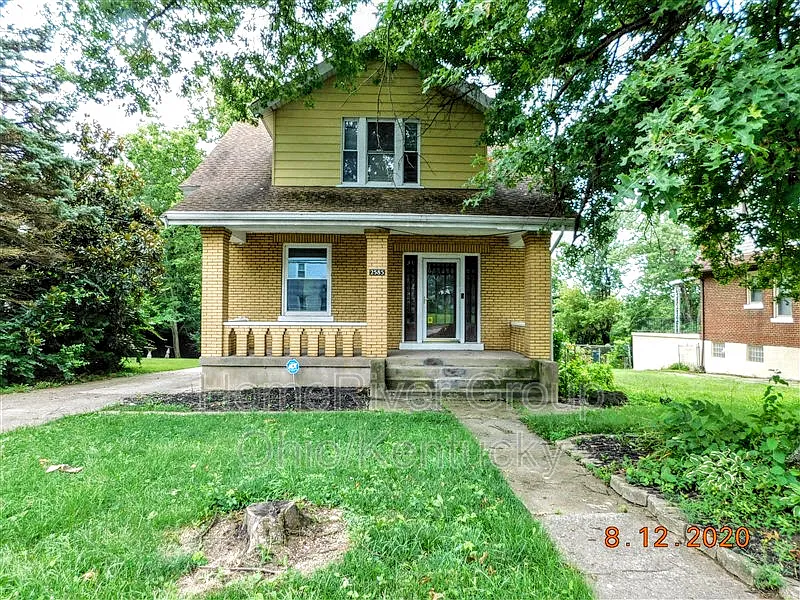 2585 Montana Ave photo 1