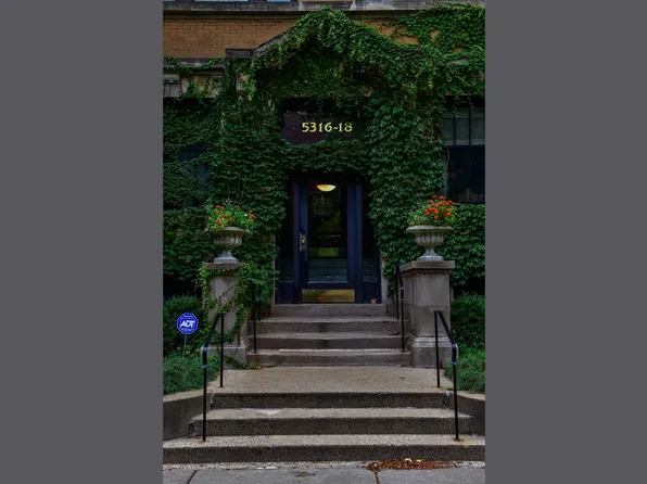 5316 S Hyde Park Blvd APT 3, Chicago, IL 60615