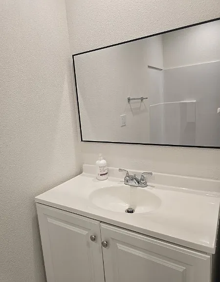 1011 E Chevy Chase Dr #A — Photo 7