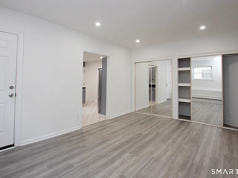 2879 Fairfield Ave #2 — Photo 10