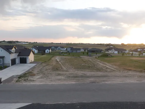 3833 Susan Cir E, Hansen, ID 83334