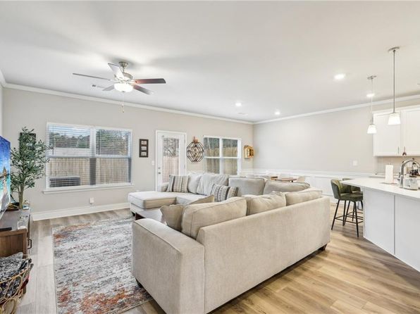 5575 Rock Place Ct, Norcross, GA 30093