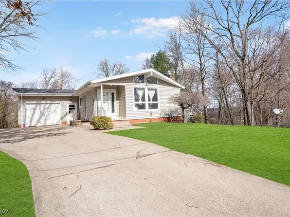 70 Iroquois Trl, Malvern, OH 44644