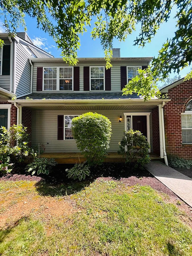 3 Bedroom 3.5 Half Bath Townhouse — Photo 1