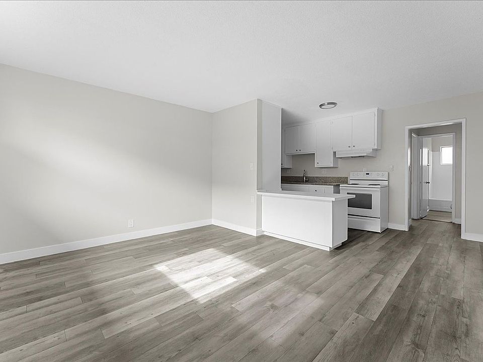 1st image of 1626 Pine Ave #A