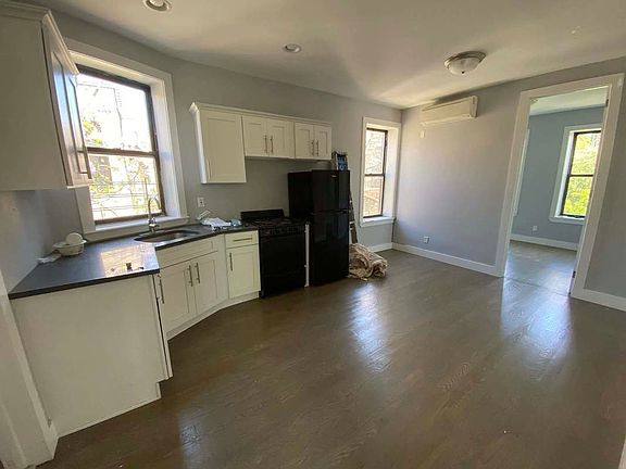 3rd image of 711 Nostrand Ave #11