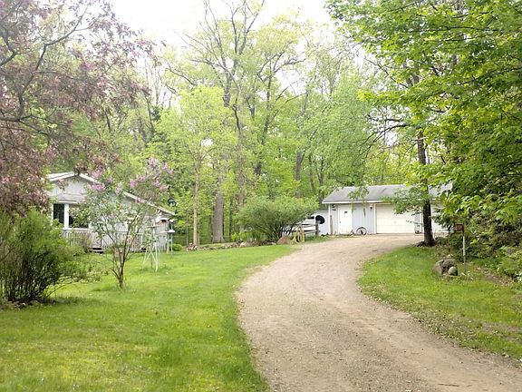 3rd image of 28153 E Hardwood Ln