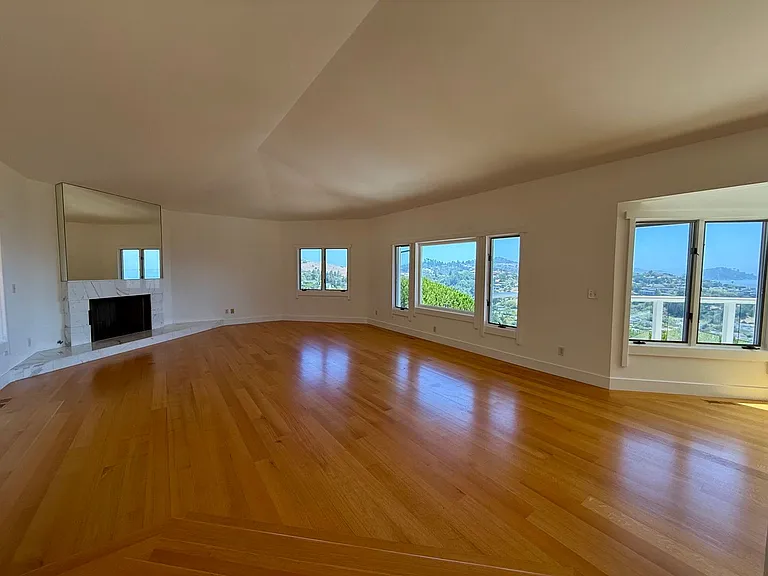 51 Via Los Altos — Photo 10