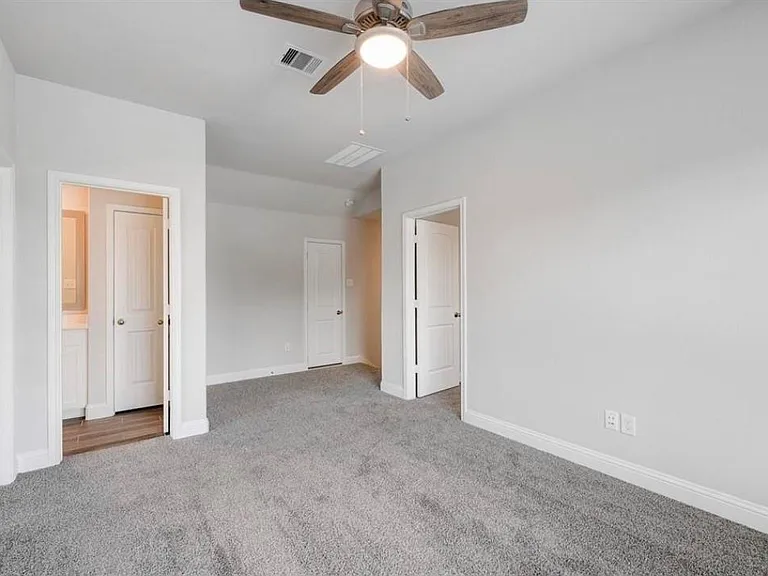 10110 Water Harbor Dr — Photo 8