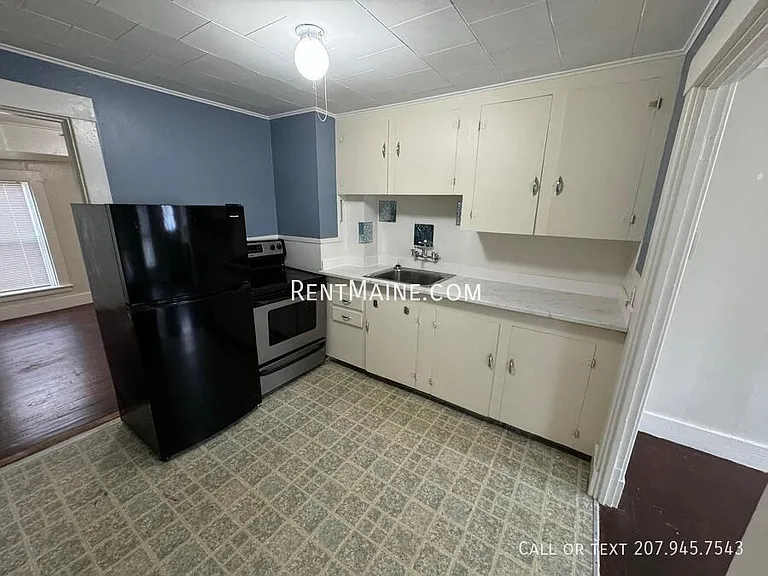145 Essex St #C — Photo 2