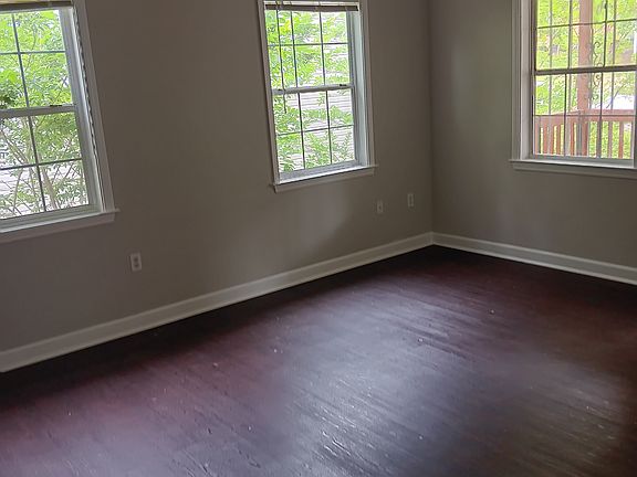 3rd image of 1125 Jones Ave NW