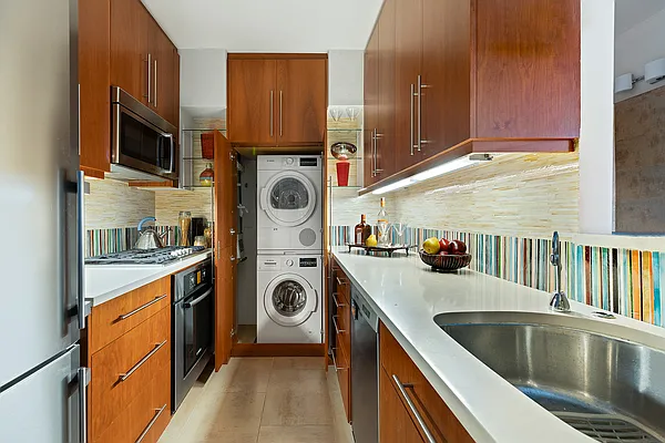 Sold by Compass | media 7