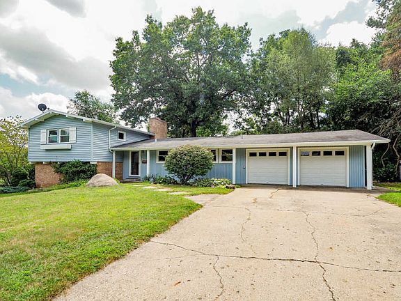 3rd image of 238 S Eastway Dr