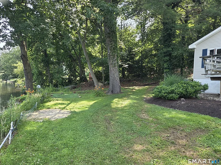50 Beach Dr — Photo 28