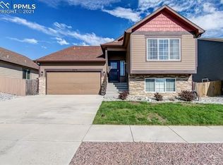 6884 Red Cardinal Loop, Colorado Springs, CO 80908