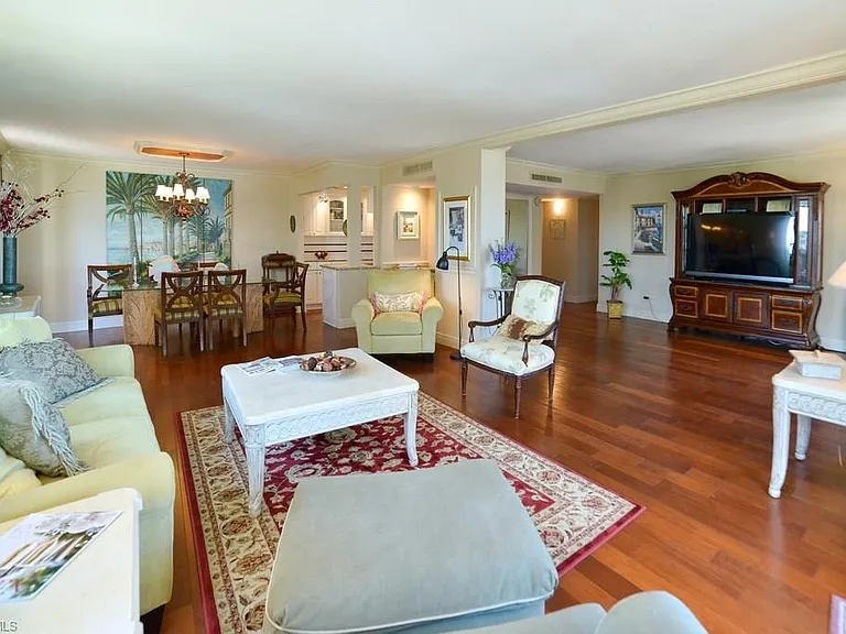 4001 Gulf Shore Blvd N #500 — Photo 7