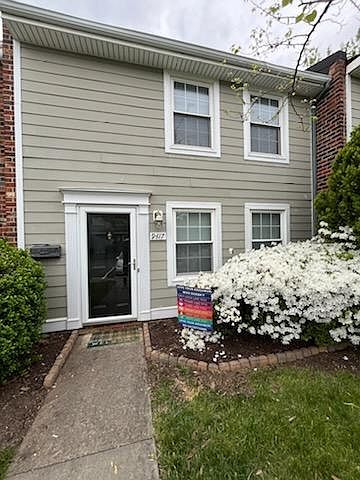 Front Entrance/Yard
