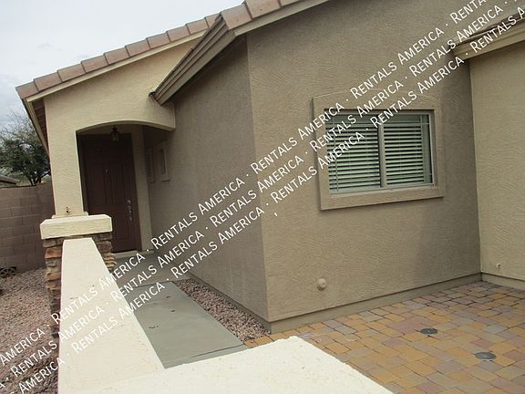 3rd image of 1360 E Martha Dr