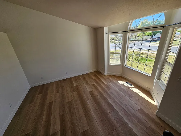 4698 Colander Dr — Photo 23