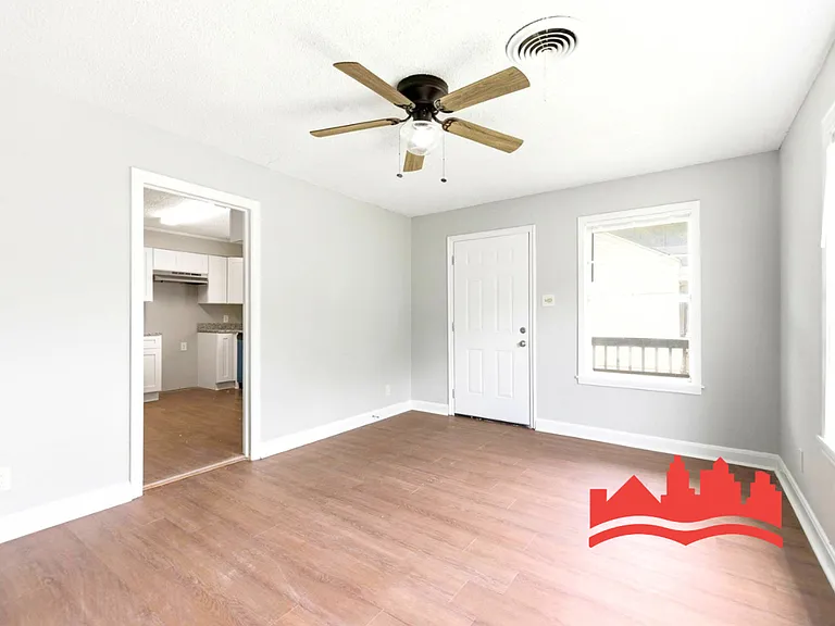 297 Eastview St — Photo 8