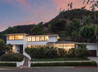 955 Chantilly Rd, Los Angeles, CA 90077