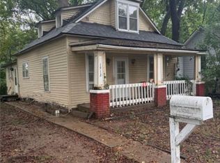 1912 Montezuma St, Leavenworth, KS 66048