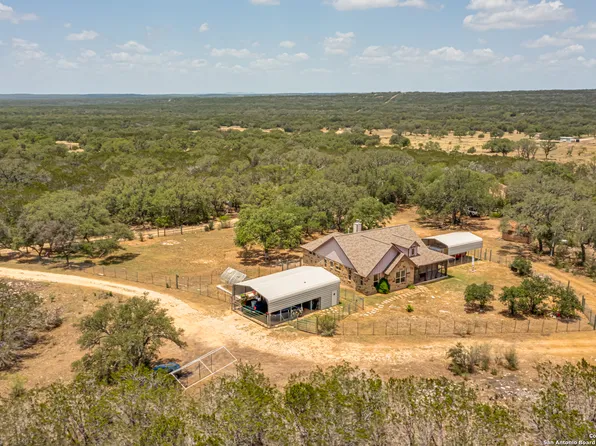 377 Private Road 349, Hondo, TX 78861