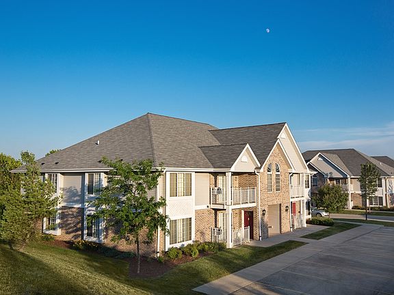 Southfield Apartments, Oak Creek, WI