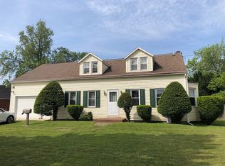 2718 Shannon Rd, Erie, PA 16510