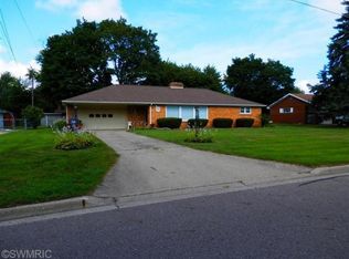 1425 Sunnyfield Rd, Sturgis, MI 49091