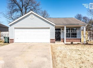 3080 W Essex Dr, Fayetteville, AR 72704