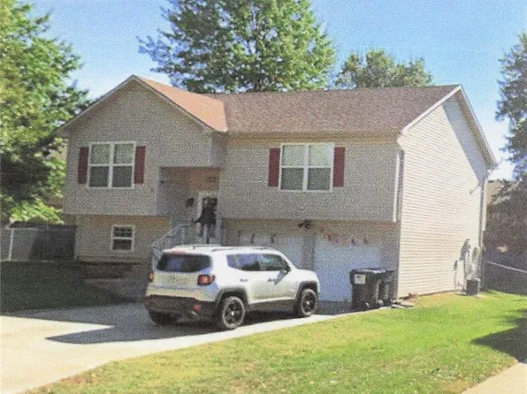 18317 E 24 Highway Cir, Independence, MO 64056