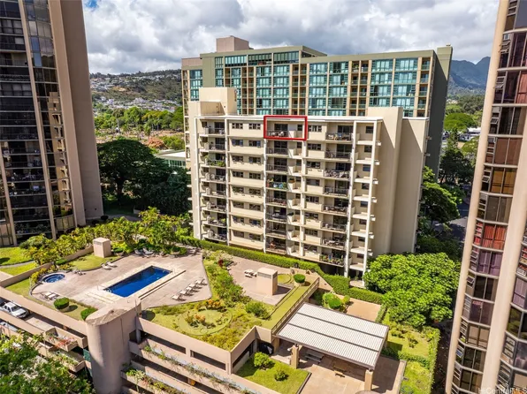 21 Craigside Pl #8D, Honolulu, HI 96817
