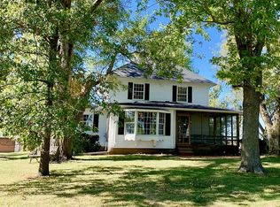 2301 Erbe Dr, Pella, IA 50219