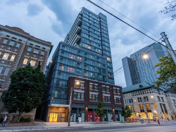 181 Huron St, Toronto, ON M5T 2B6