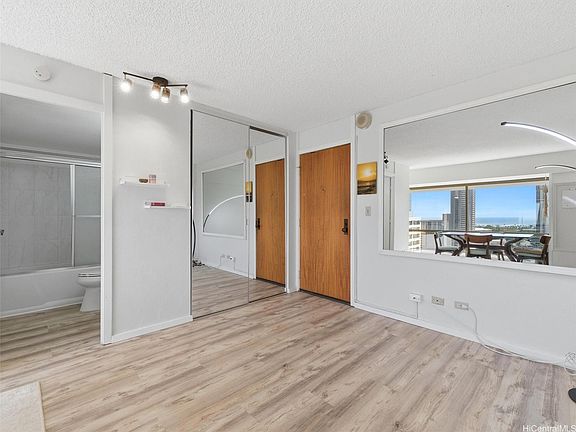 3rd image of 1750 Kalakaua Ave APT 1903