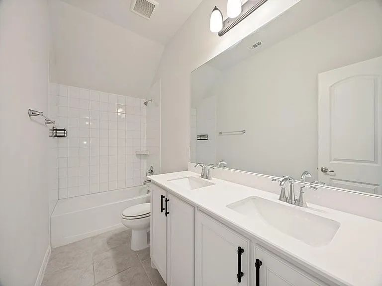808 Mathew Dr — Photo 8