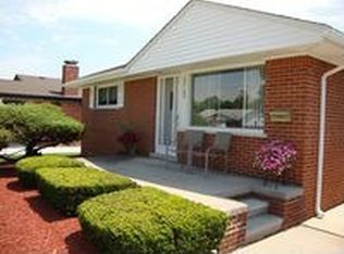 22165 Studio St, Taylor, MI 48180