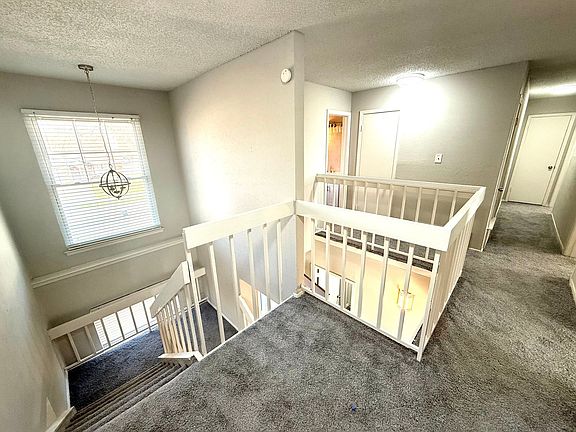 4th image of 950 Madison Cir