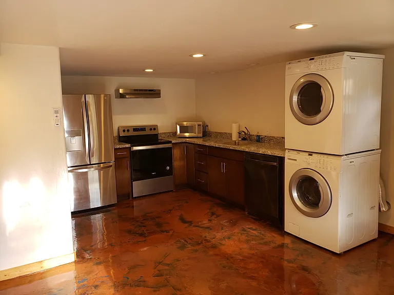 221 Youngblood Hill Ave — Photo 4