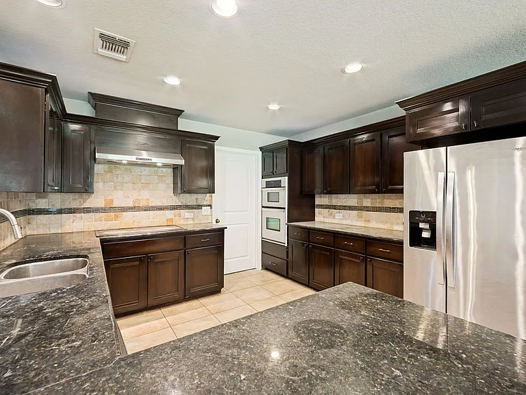 16115 Wolf Creek St — Photo 13