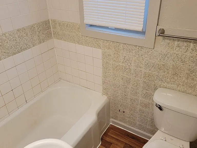 1211 Lewis Ave — Photo 6